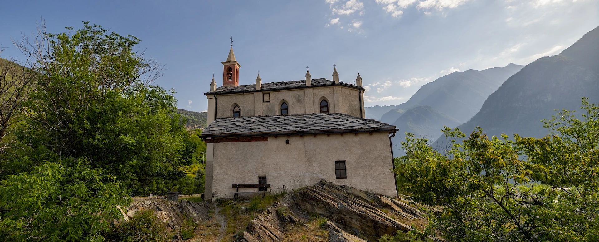 Discover Challand Saint Anselme